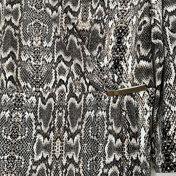 CALVIN KLEIN FAUX WRAP TOP - Picture 3 of 6